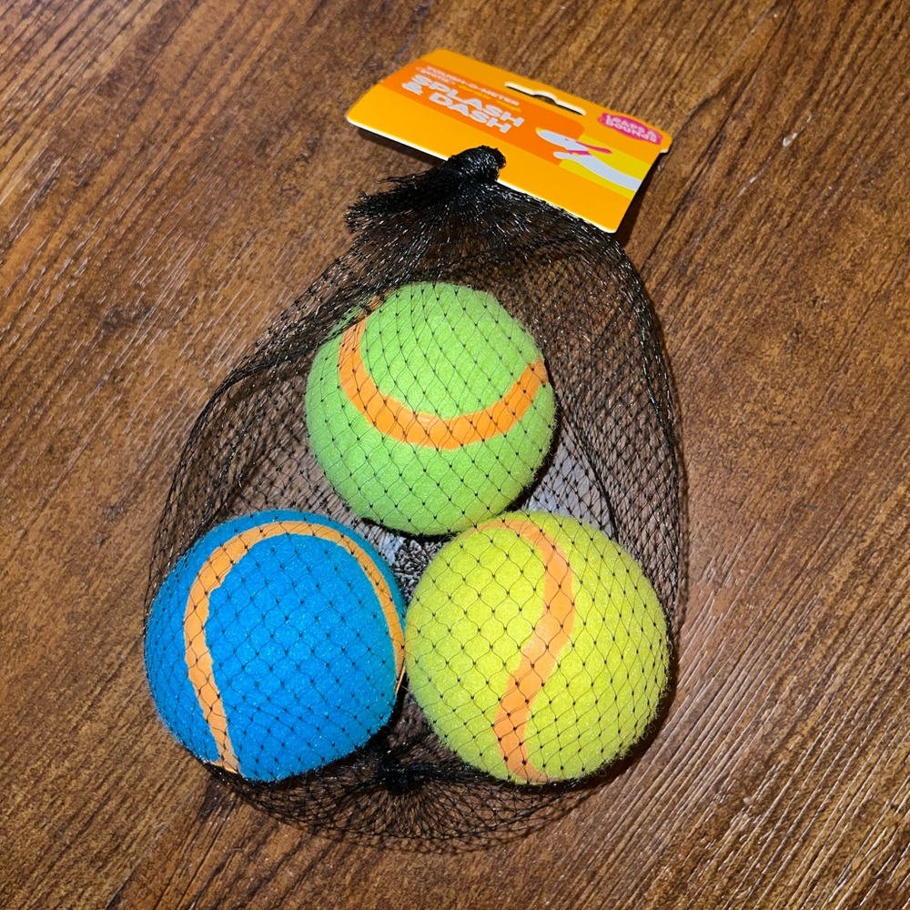 3/$15 NWT Dog Tennis Ball Set - Blue, Green, Yellow - Picture 2 of 7